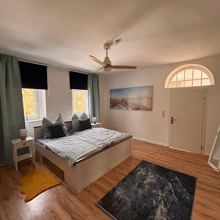 Appartement Schloss Soedderich 6 *