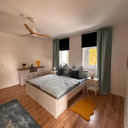 Schloss Soedderich 6 *