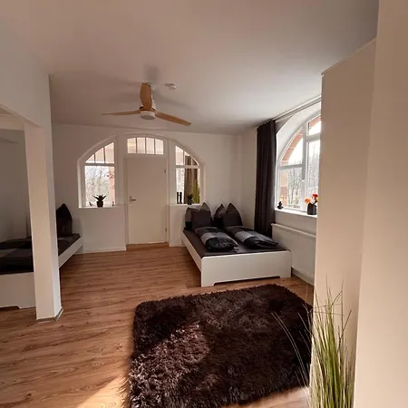 Appartement Schloss Soedderich 6 *