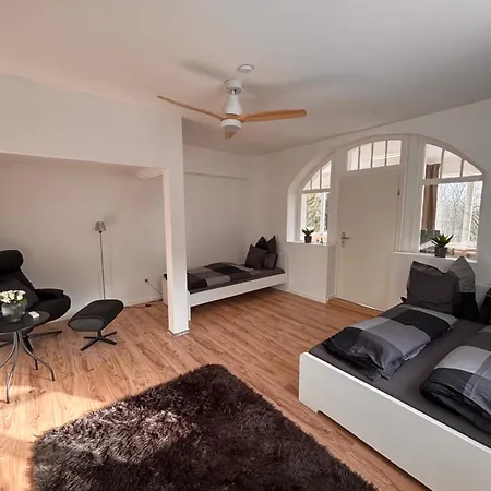 Schloss Soedderich 6 * Waake